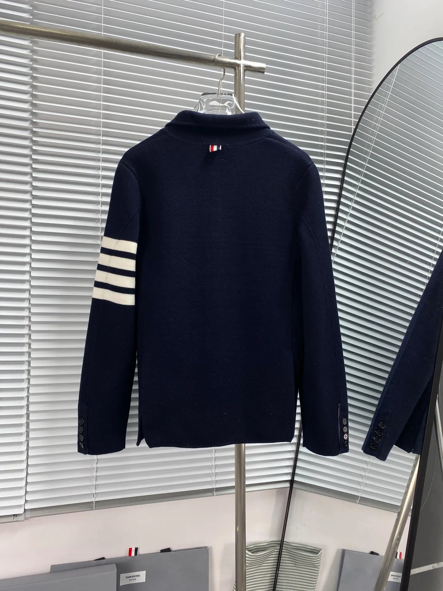 Thom Browne New Arrival Same Style ：Gray Navy Blue Sizes：1-4